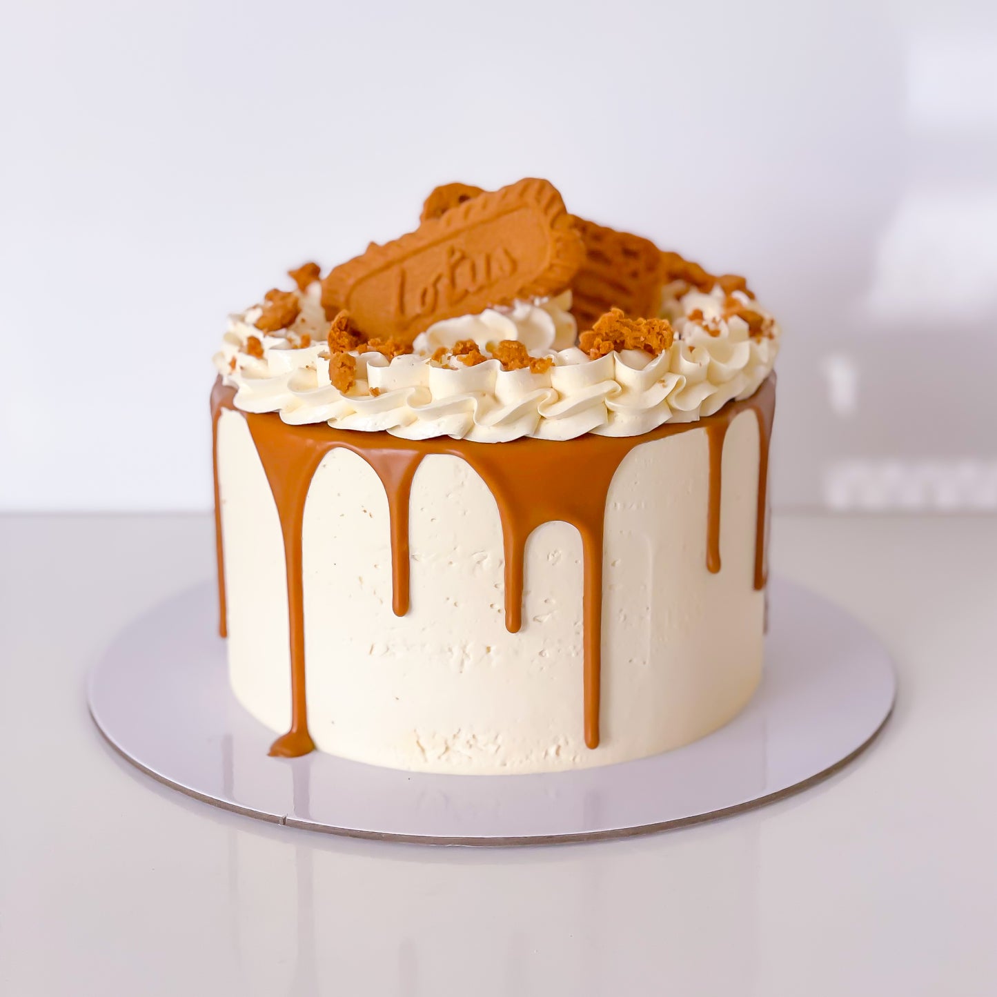 Caramel Cookie Butter Cake